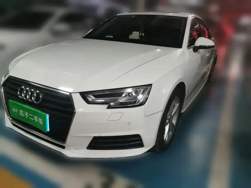 Audi A4L, 2017