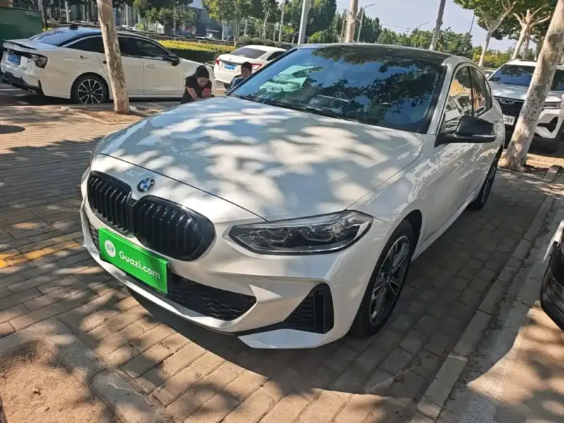BMW 1 Series, 2022