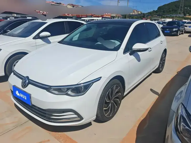 Volkswagen Golf, 2022