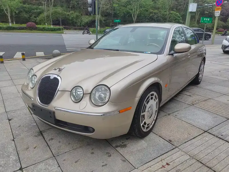 Jaguar S-TYPE, 2005