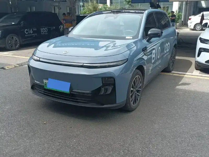 Leapmotor B10, 2025