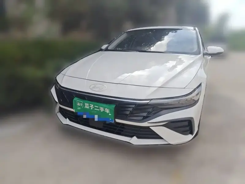 Hyundai Elantra, 2025