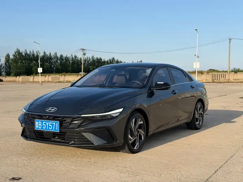Hyundai Elantra, 2023