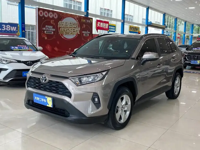 Toyota RAV4, 2023