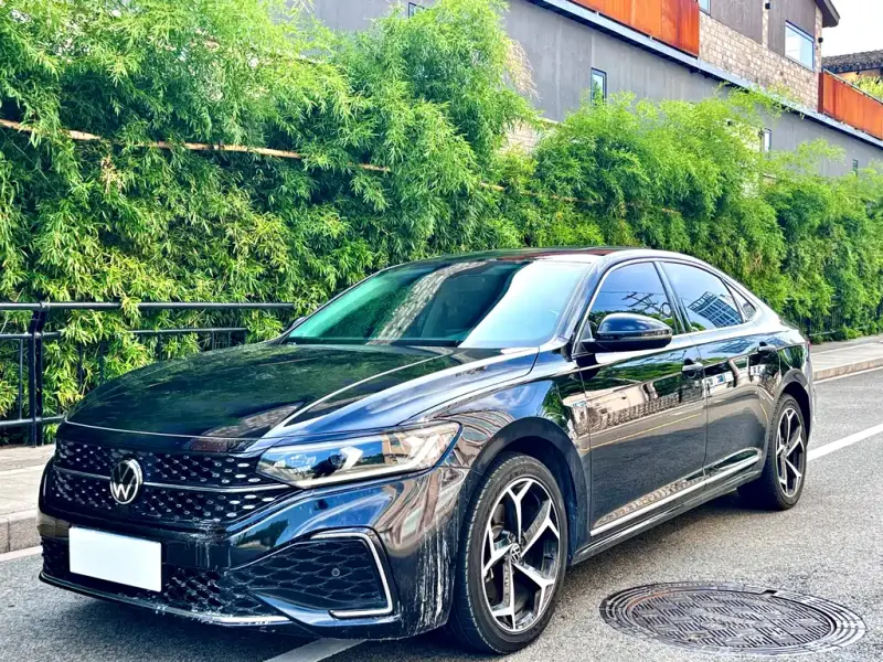 Volkswagen Passat, 2023