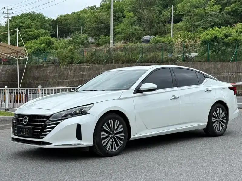 Nissan Teana, 2025