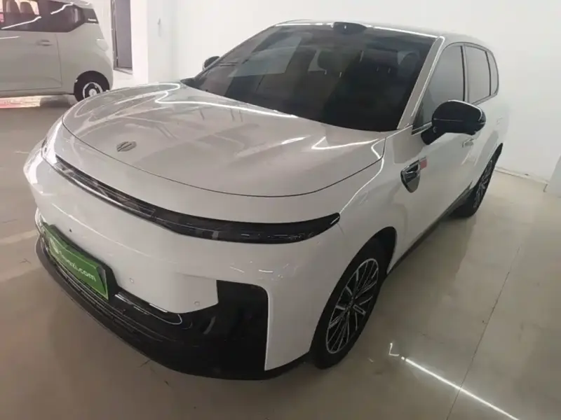 Leapmotor B10, 2025