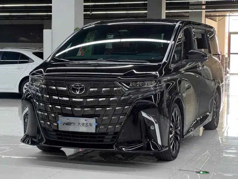 Toyota Alphard, 2024