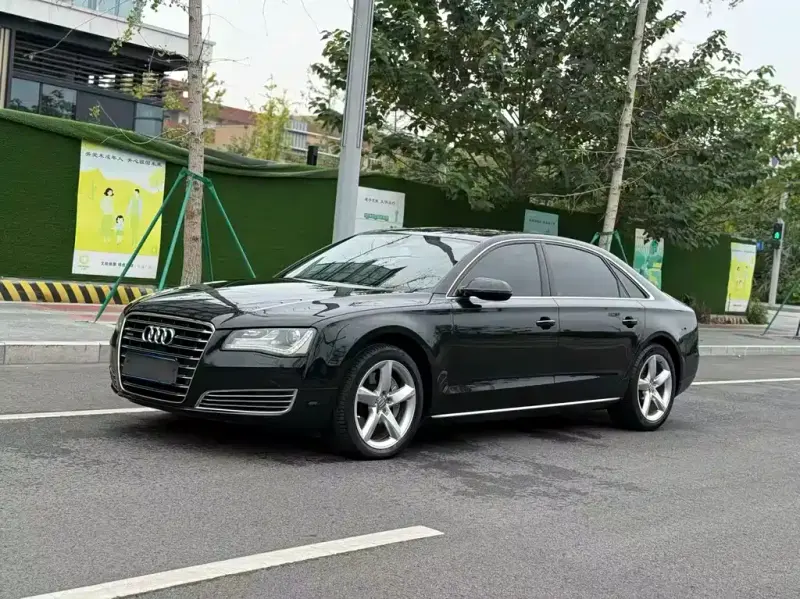 Audi A8, 2012
