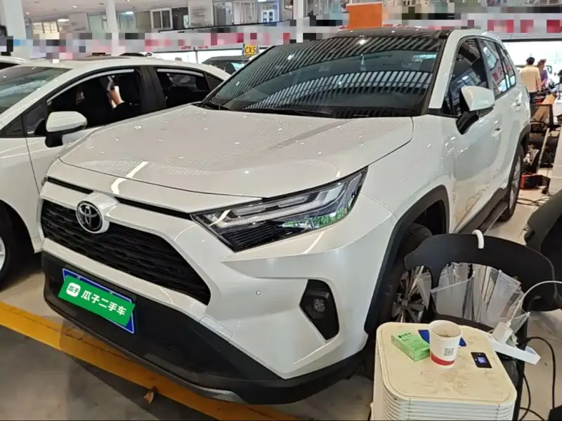Toyota RAV4, 2024