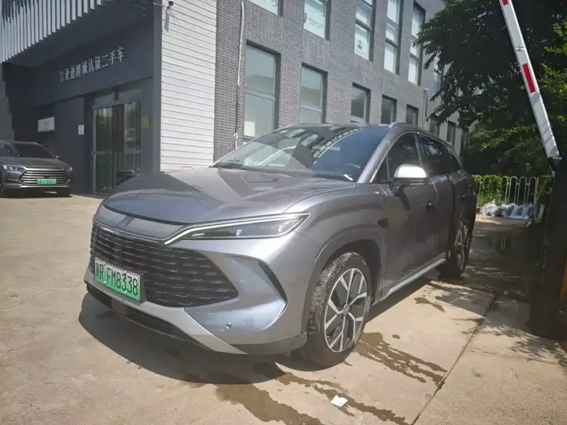 BYD L DM-i, 2025