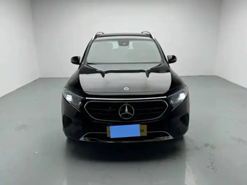 Mercedes-Benz EQB, 2023