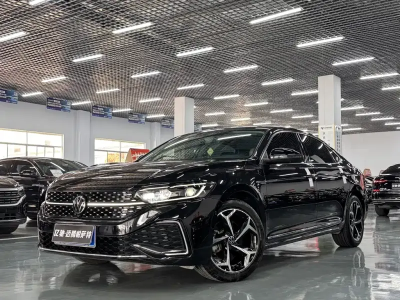 Volkswagen Passat, 2023