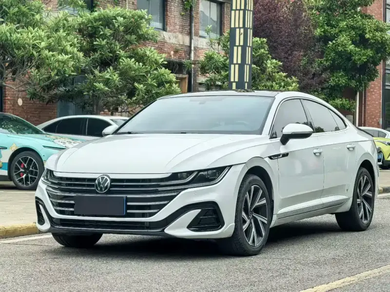 Volkswagen CC CC 2025 версия 330TSI Народная, 2025 — фото 1