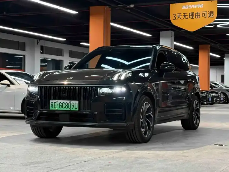 Lynk & Co 09 EM-P, 2022
