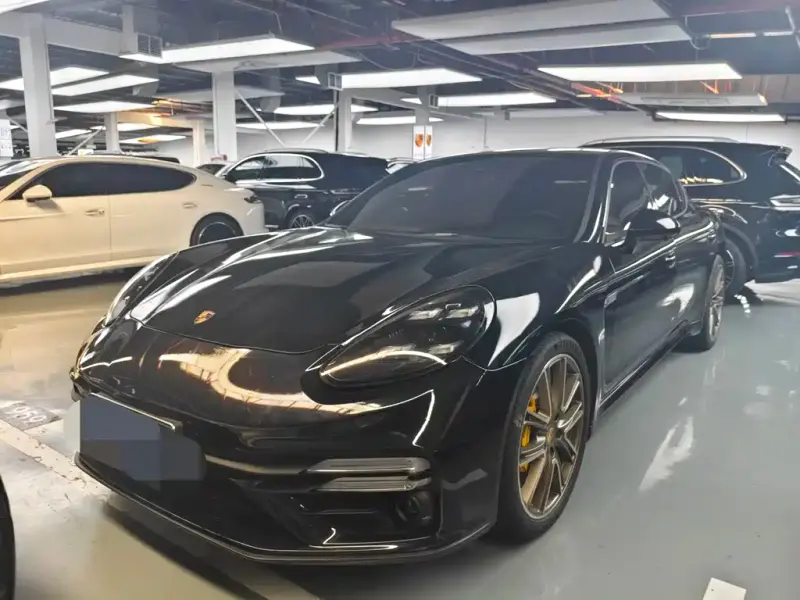 Porsche Panamera, 2015