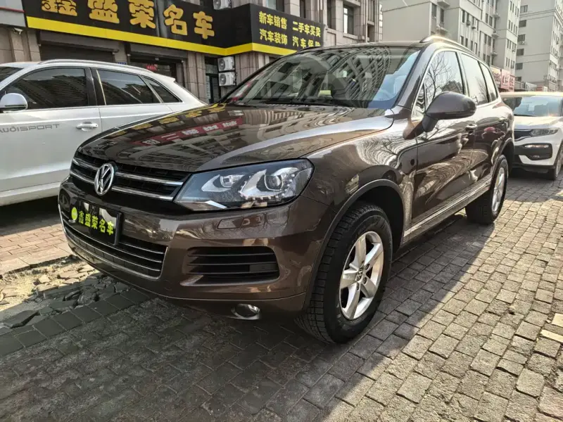 Volkswagen Touareg, 2015