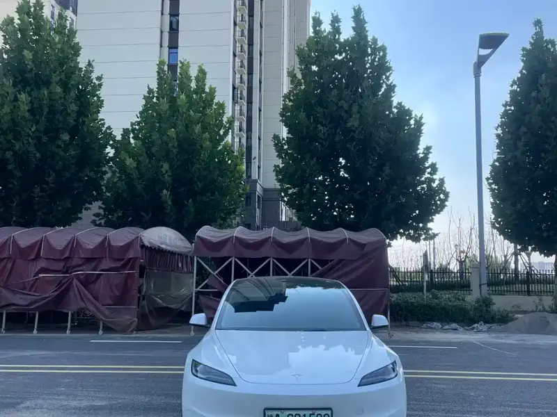 Tesla Model 3, 2024