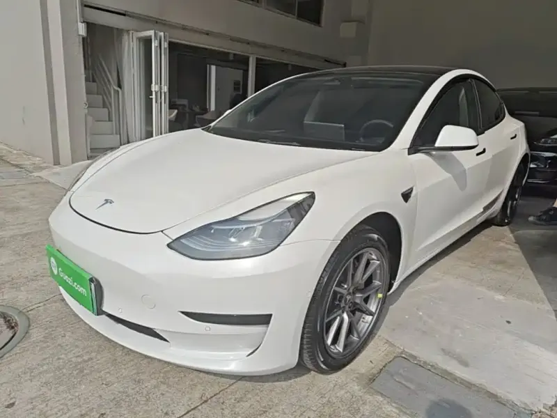 Tesla Model 3, 2022