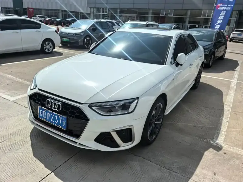Audi A4L, 2022