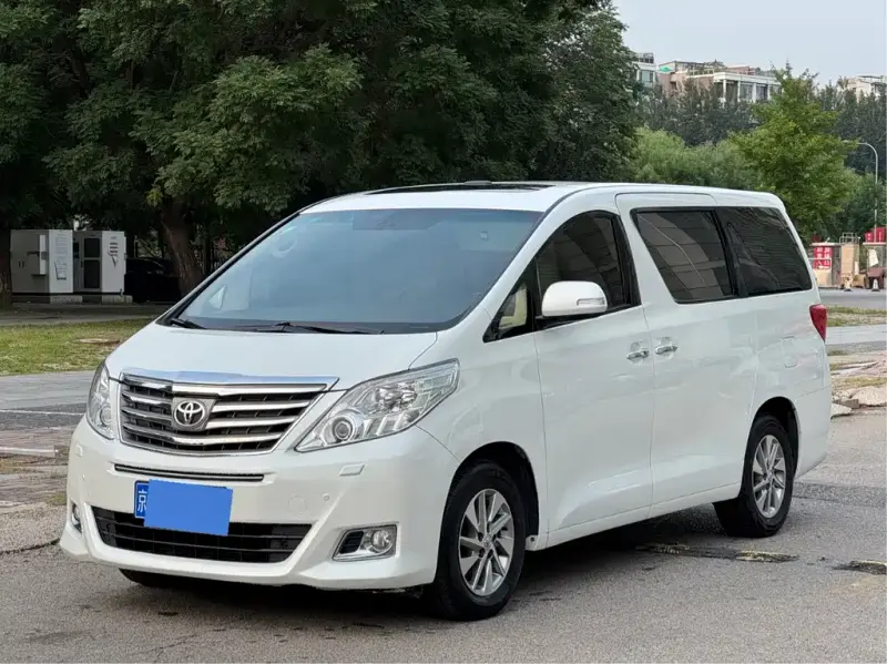 Toyota Alphard, 2012
