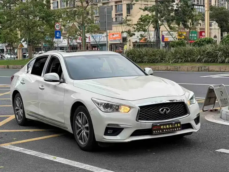 Infiniti Q50L, 2020