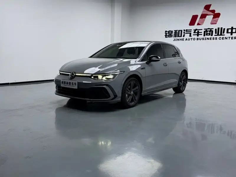 Volkswagen Golf, 2022