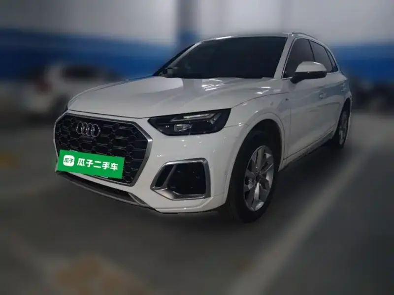 Audi Q5L, 2022