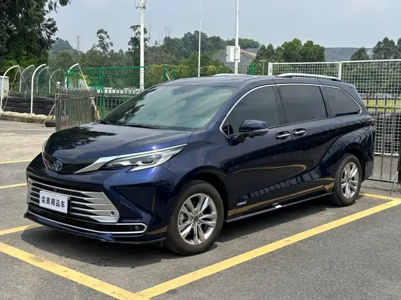 Toyota Sienna, 2022
