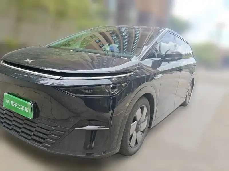 XPeng X9, 2024