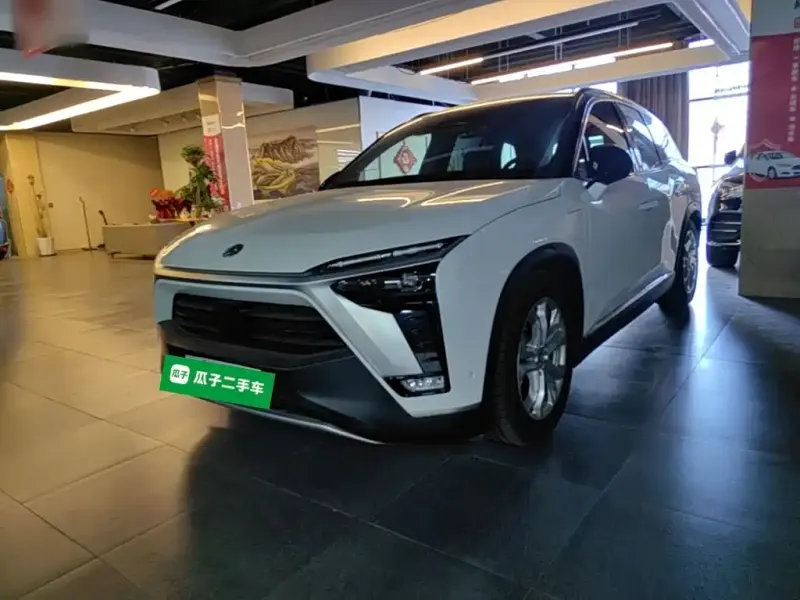 NIO ES8, 2025
