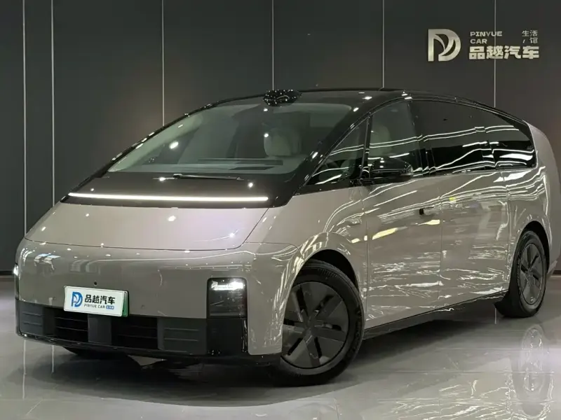 Li Auto Li MEGA, 2024