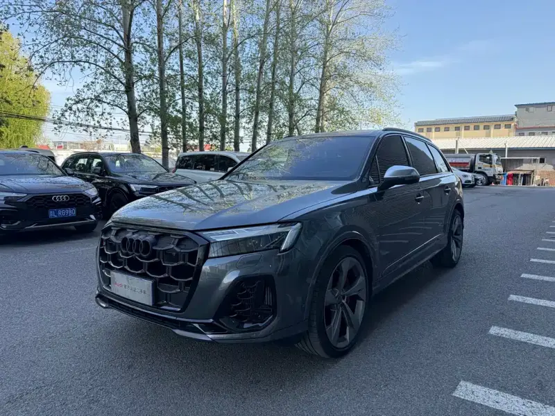 Audi SQ7, 2024