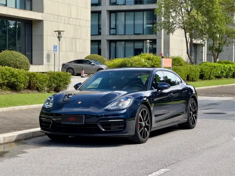 Porsche Panamera, 2022