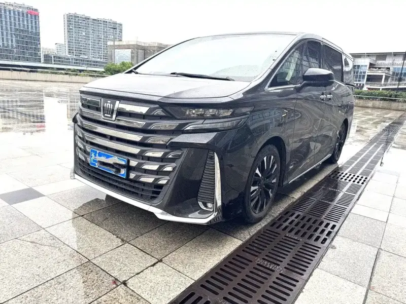 Toyota Vellfire, 2024