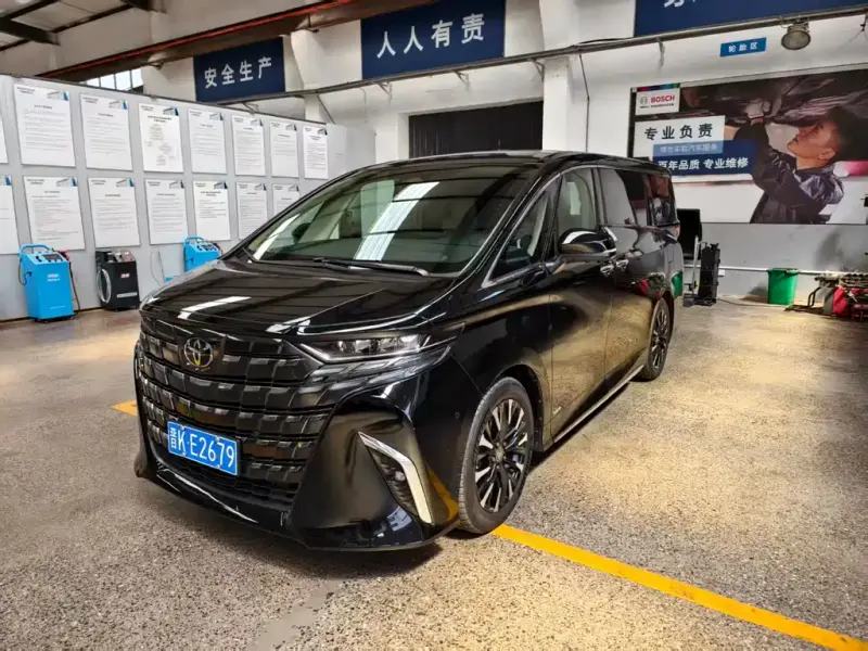 Toyota Alphard Toyota Alphard 2024 Hybrid 2.5L Premium Enjoy Edition, 2025 — фото 1