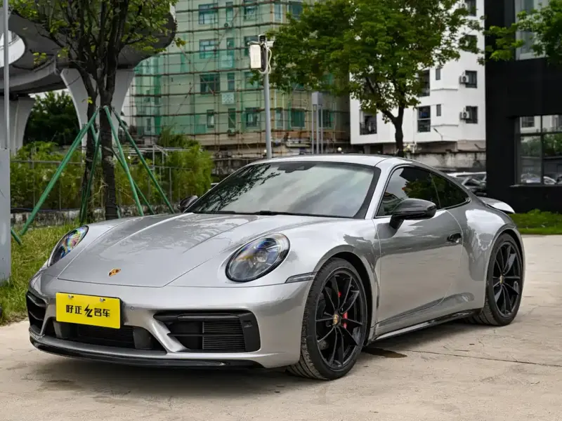 Porsche 911, 2022