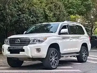 Toyota Land Cruiser, 2015