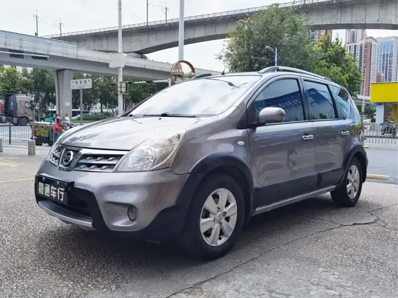 Nissan Livina, 2011