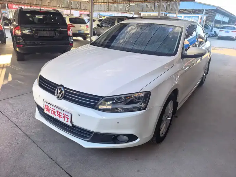 Volkswagen Sagitar, 2013