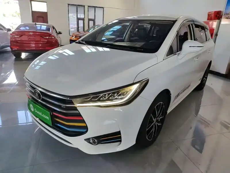 BYD MAX, 2018