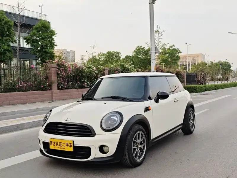 MINI Mini, 2013