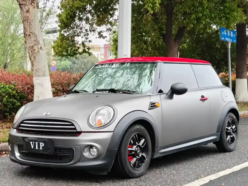 MINI Mini, 2011