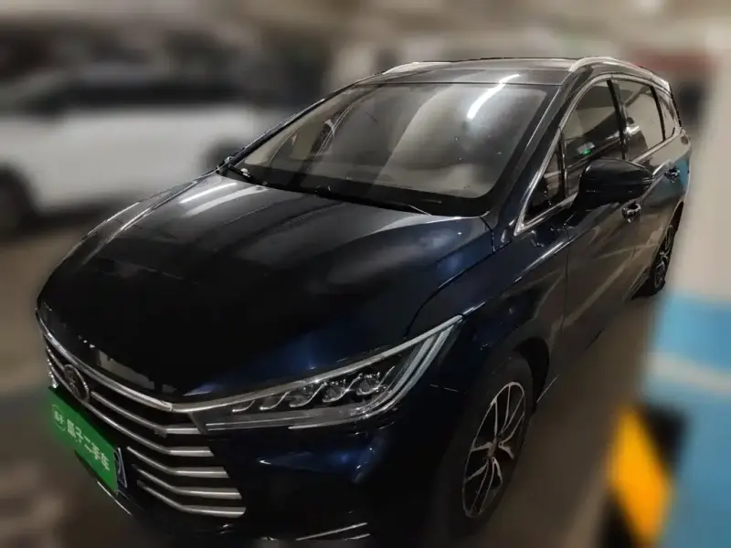 BYD MAX, 2018