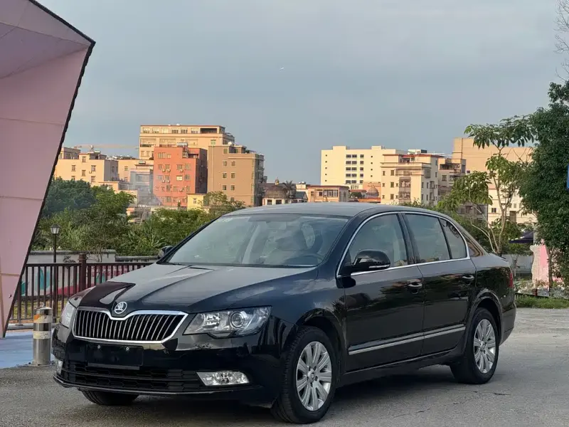 Skoda Superb, 2013