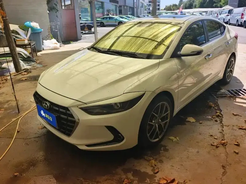 Hyundai Elantra, 2019