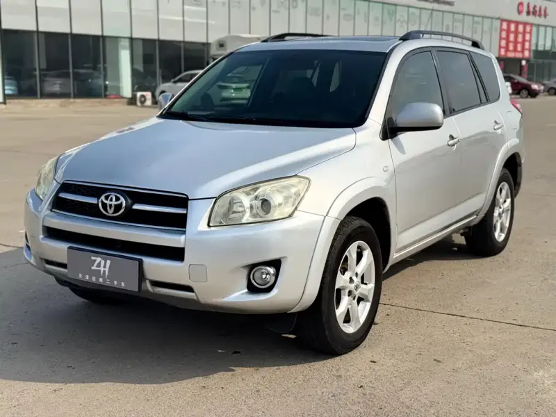 Toyota RAV4, 2010