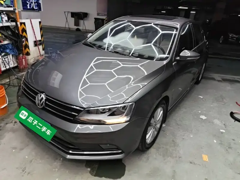 Volkswagen Sagitar, 2015