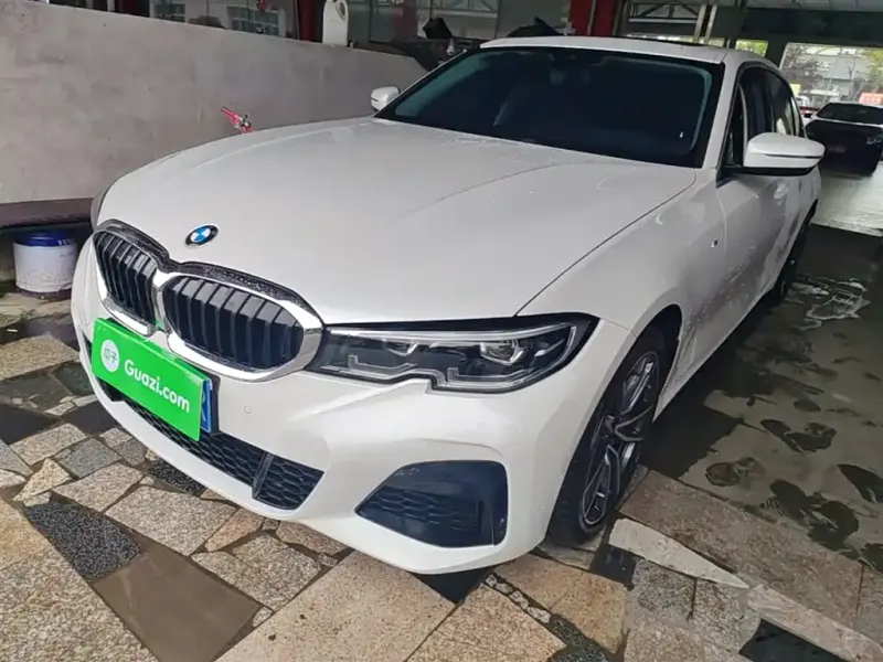 BMW 3 Series, 2022