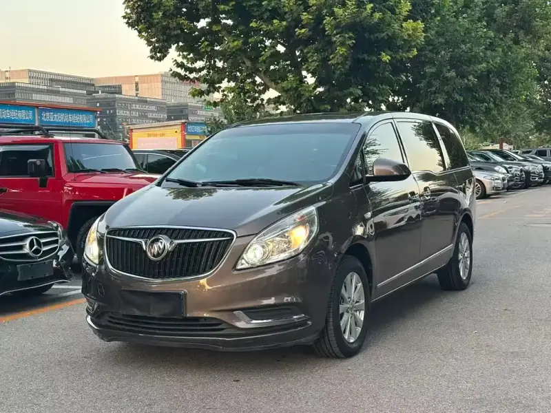 Buick GL8, 2018